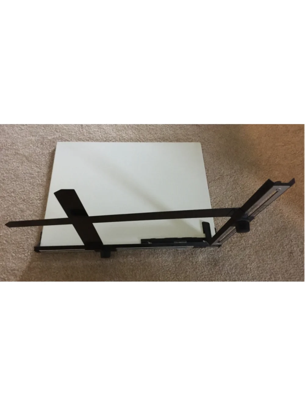 Bordermaster 17x14 Adjustable Darkroom Easel 2-Blade, Clean
